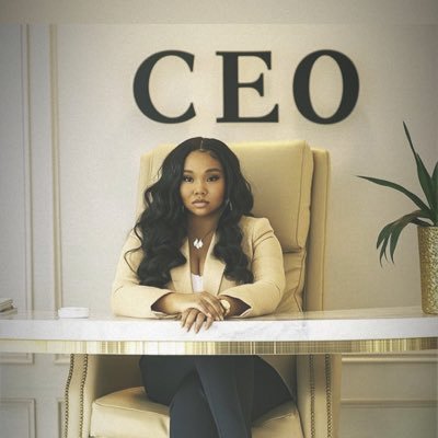 Financial goddess on a mission to guide you towards wealth, luxury, and self-discovery. 💰✨ 💰 Make Money On Social Media 🎀 By Reselling Digital Products