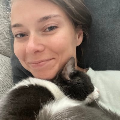 slombyy's profile picture. Cat mom