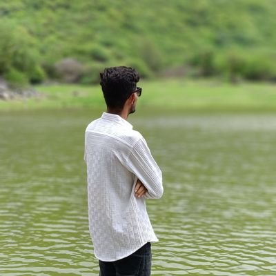 isusays_'s profile picture. Artist