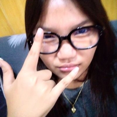 aint_nicss's profile picture. hi bitch.