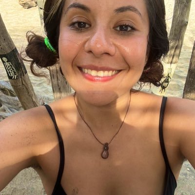 michiconejo's profile picture. Morelense chilangueando. Novia no reconocida de Jim Morrison. ¡Uno sólo conserva lo que no amarra!