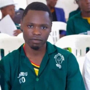 LakiibJumba's profile picture. Electrician, Manchester United, 
just for fun