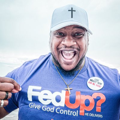 Professional photographer, motivational speaker, fitness coach, artist | 1 Thessalonians 5:11 @tranont