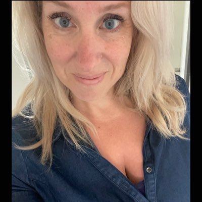 @EigenwijzeTine