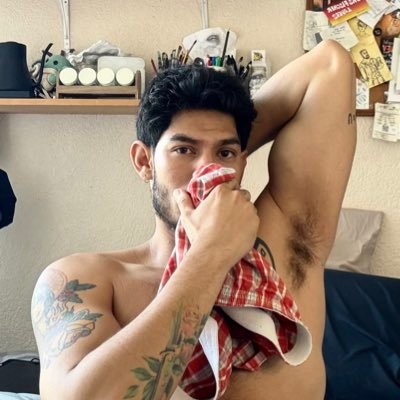 bi/pansexual 🏳️🌈🇵🇸 BLM and Trans lifes matter 🩷🩵🤍 / U = U / poly 💙❤️🖤 / messy vers top XL latin 🇲🇽 NSFW 🔞 It gets harder and HARDER... you’ll see…