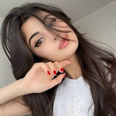 كن انت الشخص الذي عندما يراه الناس يقولون مازالت الدنيا بخير ❤