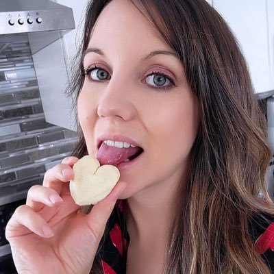 janetnicole40's profile picture. 