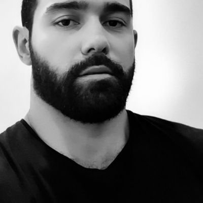 Todo lo que escribo es humor. No me quieren porque soy peludo. 😊