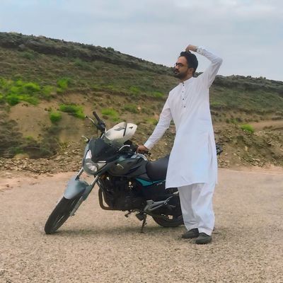 dearsir3850's profile picture. ✍️🌹💫رہبر بھی یہ ہمدم بھی یہ غم خوار ہمارے 
استاد یہ قوموں کے ہیں معمار ہمارے♥️
جن کے کردار سے آتی ہو صداقت کی مہک 
ان کی تدریس سے پتھر بھی پگھل سکتے ہیں🎓🖊️