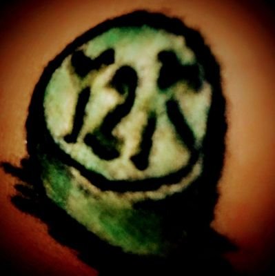 世の中狂ってます。
理不尽で成り立ってます。
常識なんてありません。
仕組まれた世界に生かされてるだけ。
あべこべです。
真実を知りたい。
ムカつくんで好きなように生きます。
逸脱します。