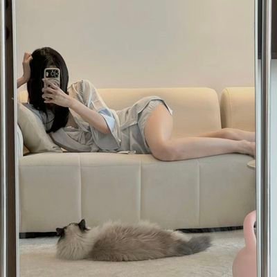 imyotich_01's profile picture. 本人诚信约课，只限上门，没有地方提供，需要约请加联系方式Q15732 62500