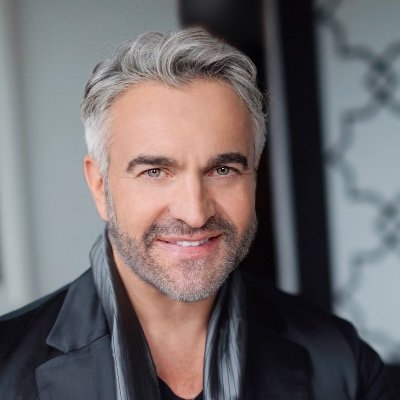 Award-winning interior designer renowned for his broad range of styles and eclectic, sophisticated & inviting interiors. #MillionDollarDecorators #MDD
