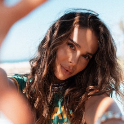 blikeblanka's profile picture. ASEREJE (Airplane Mode) OUT NOW ✈️🌴