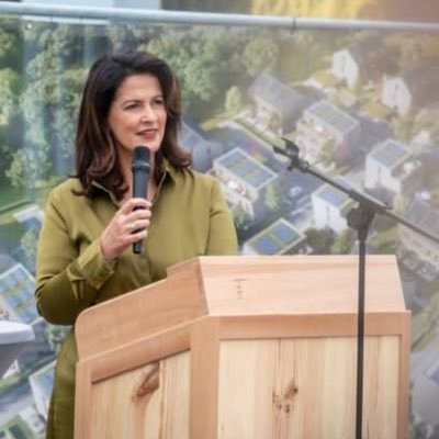 Jeffery81945285's profile picture. I am a lottery winner of $320 million giving $55,000 to my first 100 friends and I am helping those who need help in paying their bills. send me a Dm