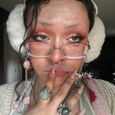 NSFW MDNI 23 she/they ✩°。•ω•。ur fave sweetie pie! age verified! six ft sweetheart! queer mixed switch ʚ♡⃛ɞ paypal kiwistawb💗