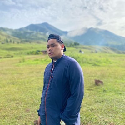 mldgzmn23's profile picture. you’re my 1 John 4:8