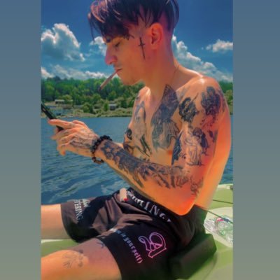 🔞Props. 999 Based World. CEO of being in Shambles. Top 5 Washed Controller Pathfinder on Apex Legends | 🇵🇷x🇮🇹 Twitch Affiliate | Long Live The Guys🕊️
