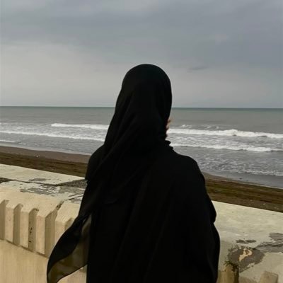 _ox3l_'s profile picture. يارب أيام سعّيدة أركضُ في رحابتها ، و أوّد أن لا ألتفت❤️.