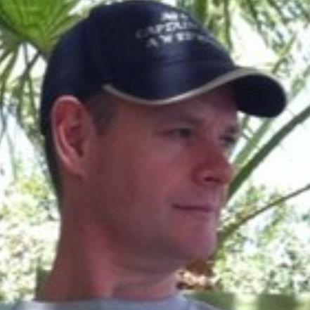simonns1's profile picture. A smile is a curve that sets everything straight 😃