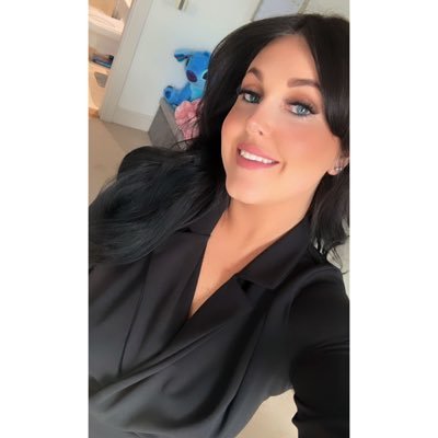 UCC Music Graduate🎓🎶 Qualified Primary School Teacher 📚👩🏫 Foodie🍉🍔
