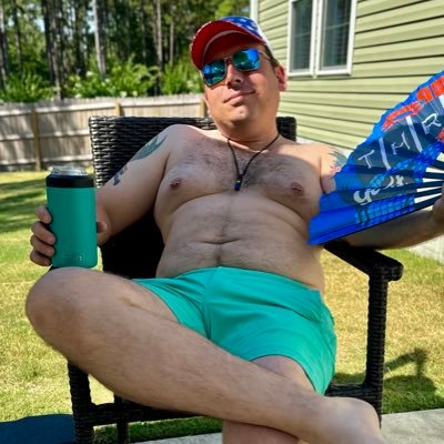 Vers/Bottom always looking to have some fun. 🦋@ncdaddiehole