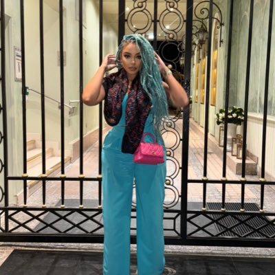 WeWantLorel@gmail.com-@StarringLorel (ig) StarringLorel (snap) Host of @morninghustleam @BullynTheBeast & #theUndressingRoomPodcast