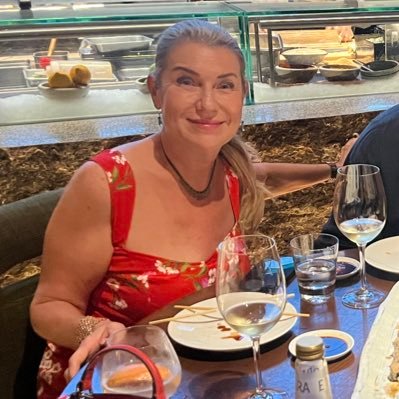 clairebarry's profile picture. Product Designer for Google Maps 3D Immersive Experiences. #3Dmaps