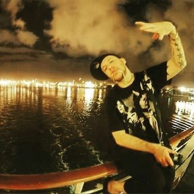 fefa_nz's profile picture. na tentativa de ser e escrever algo