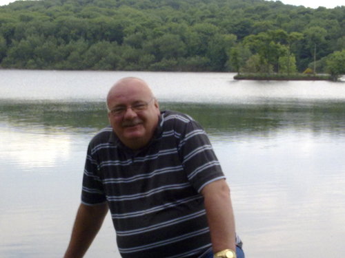 ItsMikeMaloney's profile picture. To share information on 'Internet Marketing', in the 'making money online' and 'working from home' niches, using social media sites and online entrepreneurs.