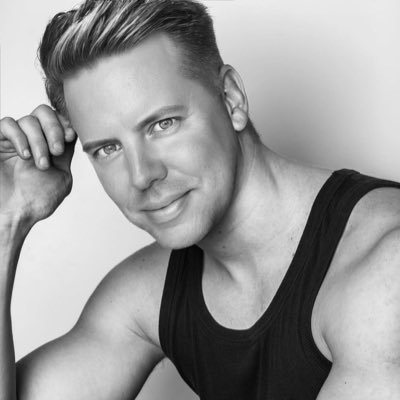 justinpaulstyle's profile picture. Master Hair Stylist & Artist - Medium acrylic on canvas 🇨🇦🇺🇸🏳️‍🌈