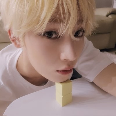 jeongwonie11's profile picture. sold = delete