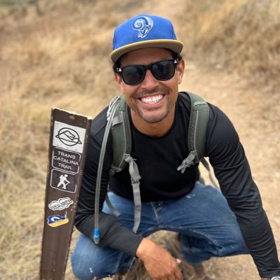Life enthusiast 🏈🏄🏾♂️🏕🌊🏝👨🏾🎓 Im here for Rams football content.