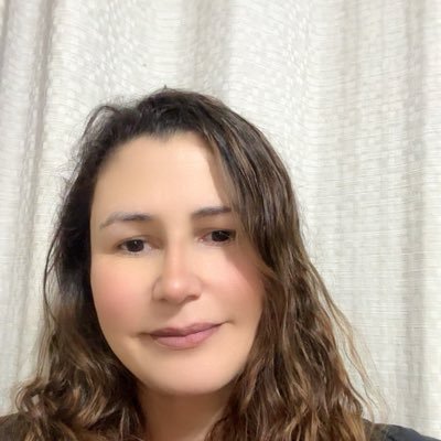 ivone102022's profile picture. 