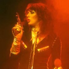 monsgreello's profile picture. ⚢ 🦖