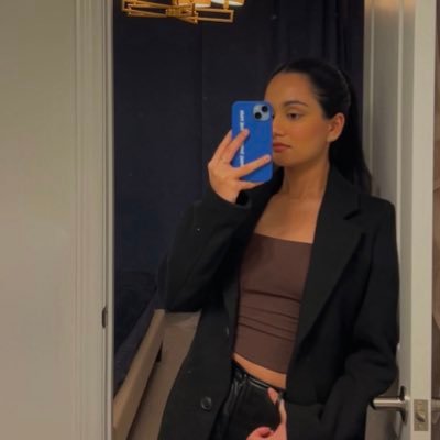 tanvighai_'s profile picture. when i die turn my tweets into a book