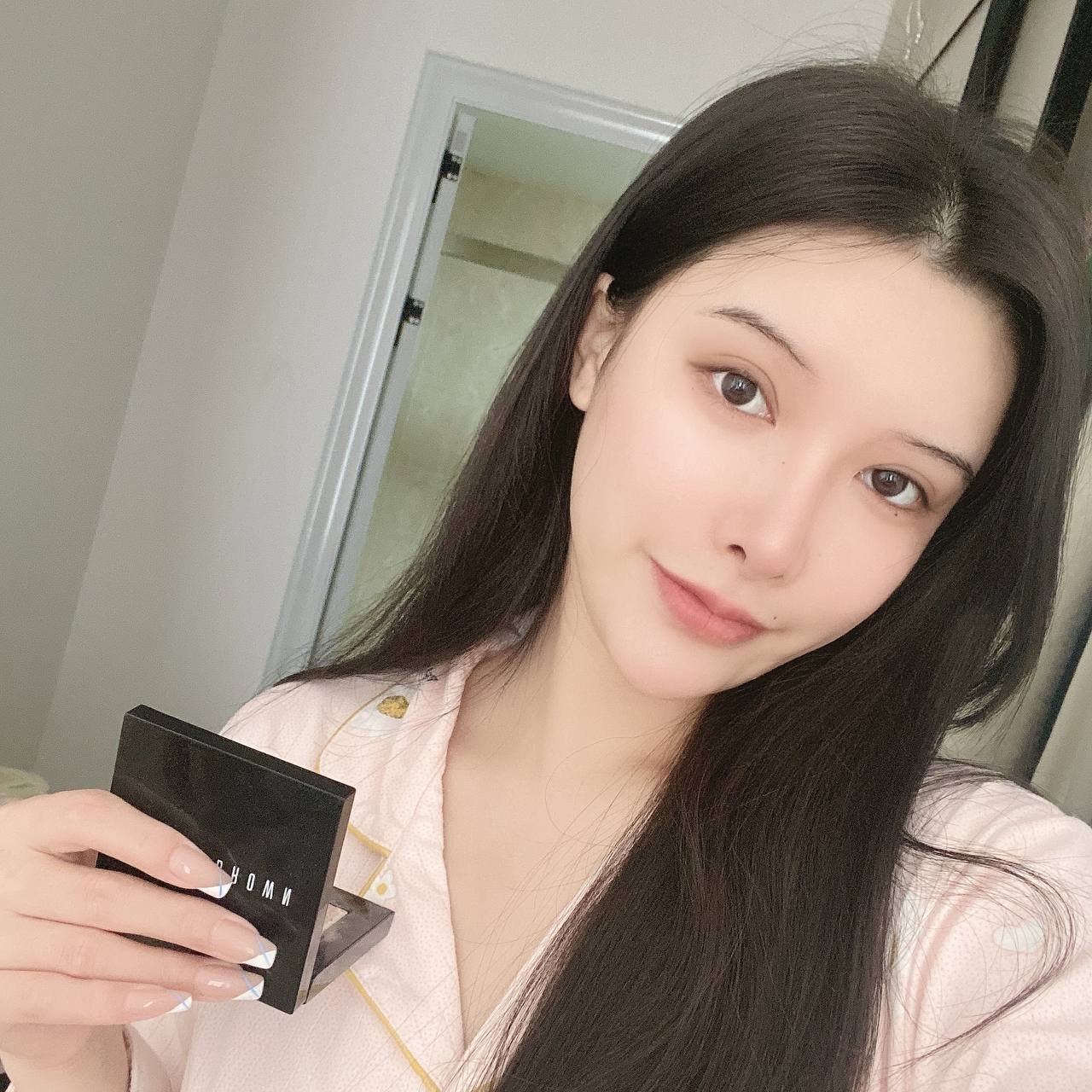 SmasheazmDSp5's profile picture. 용감하게 첫발을 내딛으세요. 성공이 여러분을 기다리고 있습니다.