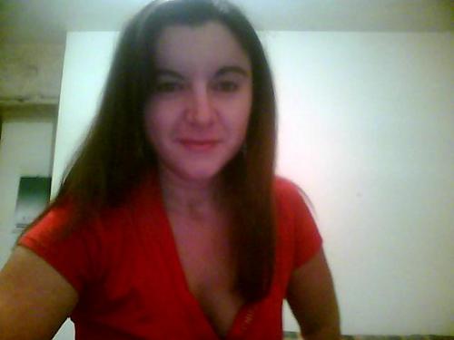 cricri272's profile picture. 