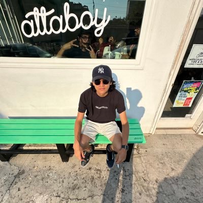 iHateSergie's profile picture. Voy de camino a casa.