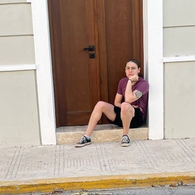 Valentefdz's profile picture. he/they