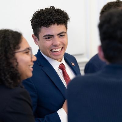 RyanRosarioCT's profile picture. Activist || Raised in @cityofmeriden || Political Science & Human Rights major @uconn || President of @uconndemocrats || Opinions = my own