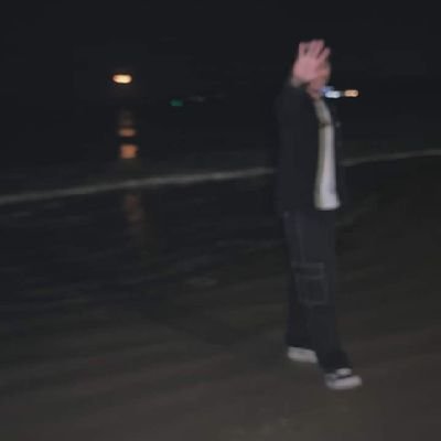 Eaipirulito's profile picture. Fiz dos meus medos balões e os soltei. 💫💫 ''Meu cantinho, minhas histórias, sinceras e verdadeira'' 💫💫