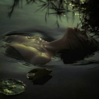 Mere_Alfaaaaz's profile picture. I have no idea what's going on😟, but I am excited🥹