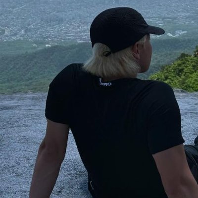 deftusin's profile picture. I love Legos and Hot Wheels