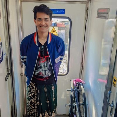 anggiiwow's profile picture. \ New day new hope.. new spirit have a great day all /  Fak.Teknik Informasi 010 / Pingin Wisuda /paham kekonoan anti kekinian / without passion life is nothing