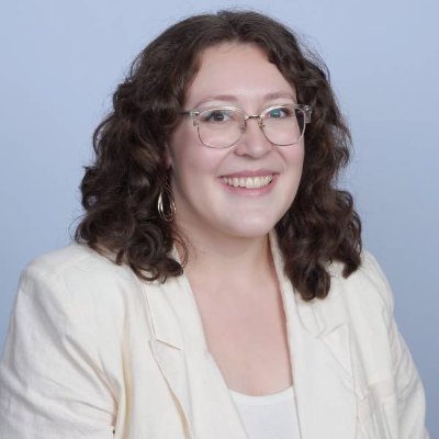 Amber Kent-Johnson is a Pinterest marketer, indie fantasy author, and graphic designer. She's also a proud mom, wife, and chai tea lover.