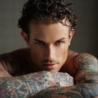 GwoodlighXXX (@sexyfamousmen) 's Twitter Profile