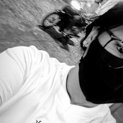 martiee0209's profile picture.