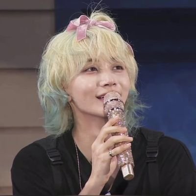 napihannie_'s profile picture. Say the Name, SEVENTEEN! 💎🩷🩵  
8 makes 1 team  🖤🏴☠️⚓
One, Two, Connect! Hello, we are Enhypen! 🧡🦊 ➖