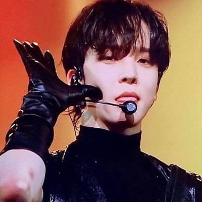 All for 에이티즈 (ATEEZ)
|hotteok shinestar|ot8|
🖤+16 atiny moots
🖤Threads,games, hairstyle updates, atinytown news🖤
| Winter's ghostie👻🖤 |