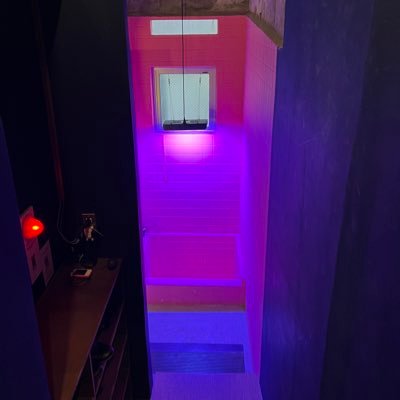 alicheska's profile picture. 低く構えて